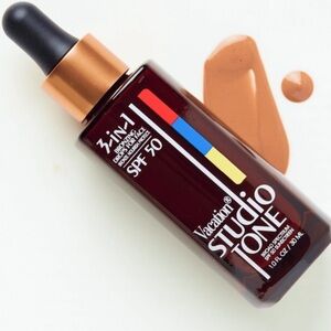 Studio Tone SPF 50
"The Makeup Artist's 3-in-1 Secret"
SPF 50 Bronzing Drops